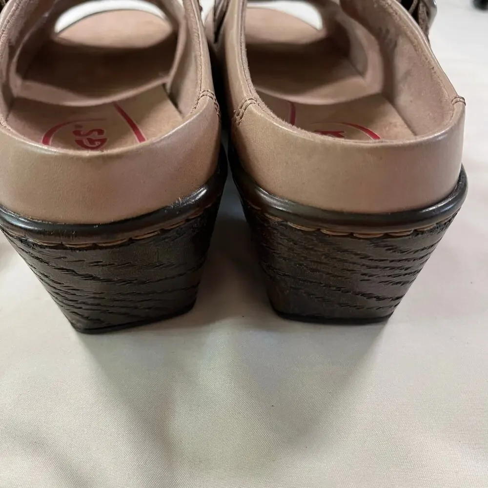 Klogs Tan Leather Sandal Sz 10 Slip On Boho Lagenlook Forest Fairy Y2K
